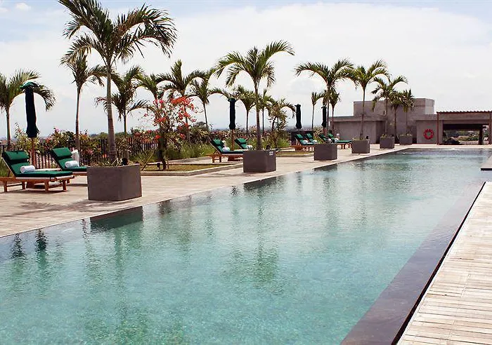 Cross Paasha Bali Otel